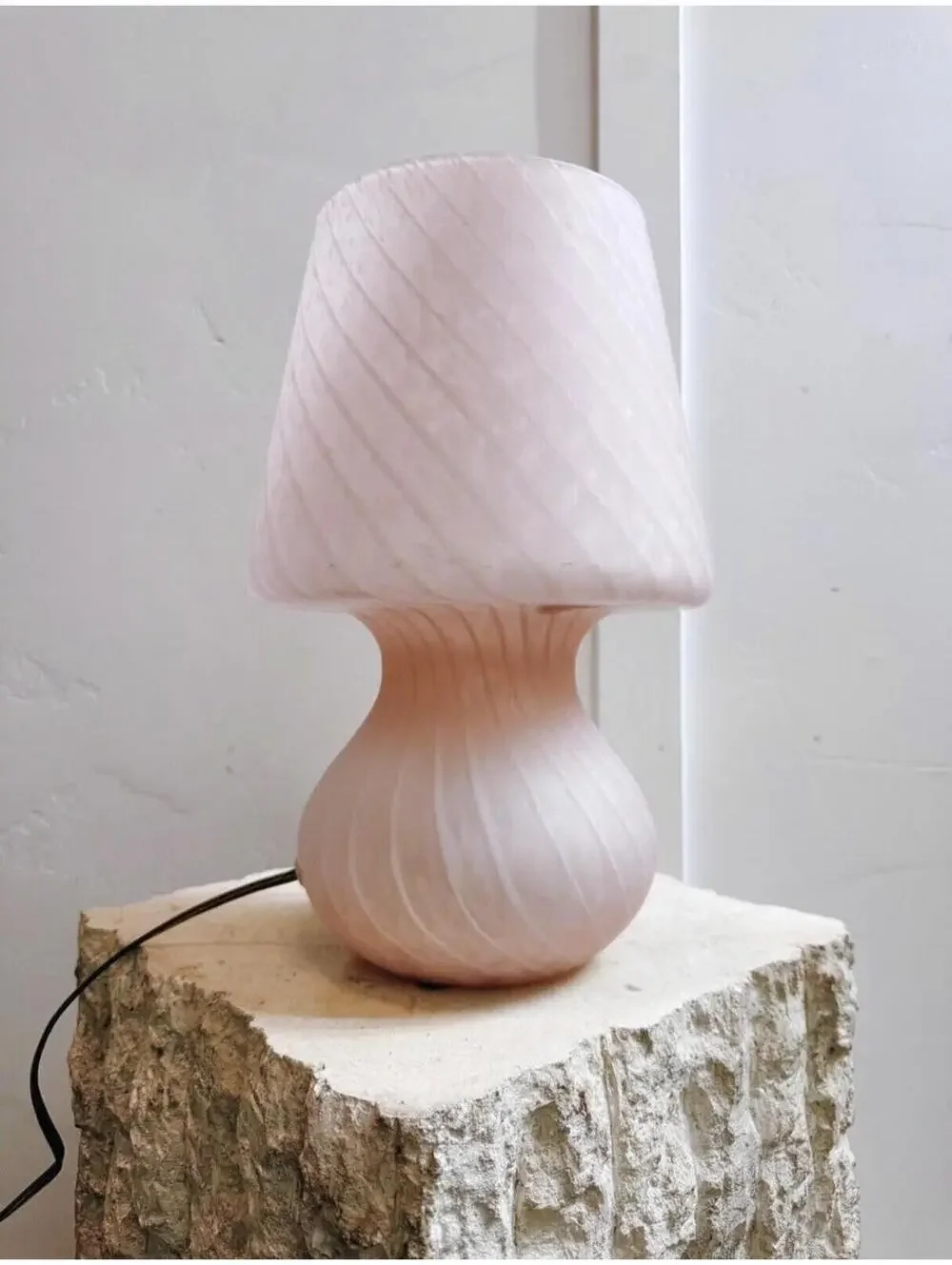 (P) Vintage 1980s Italian Murano Art Glass Frosted Pink White Swirled Mushroom